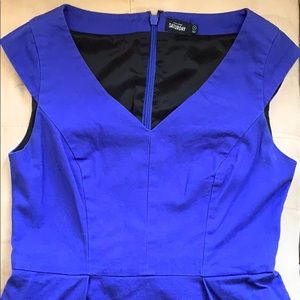Kate Spade Saturday Blue V Neck Dress 💙!